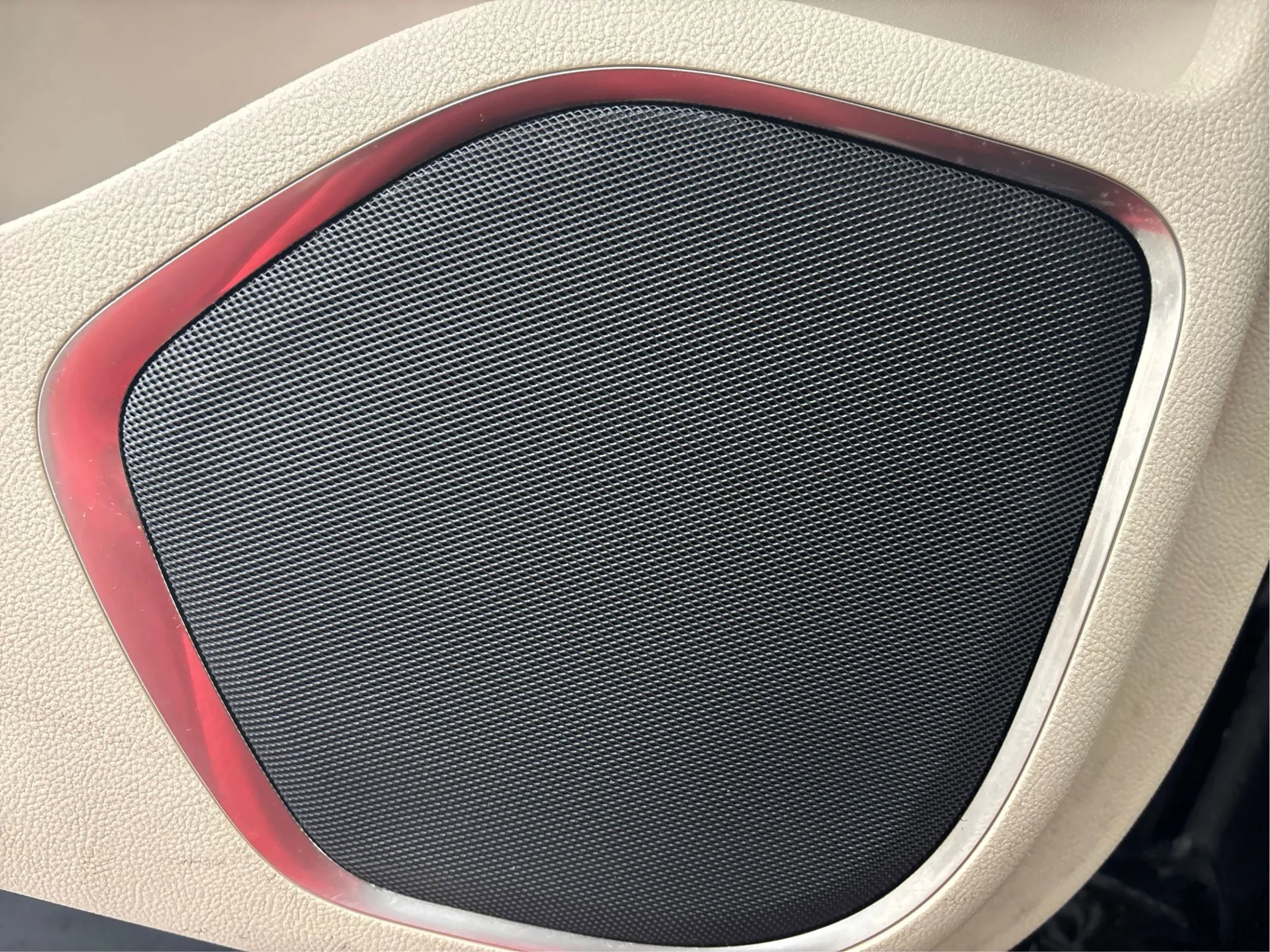 Used 2019 Lincoln Nautilus Reserve w/ Driver Assistance Package image 42