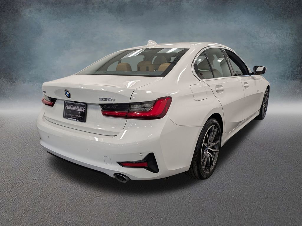 Used 2020 BMW 330i xDrive Sedan w/ Premium Package AWD/4WD image 4