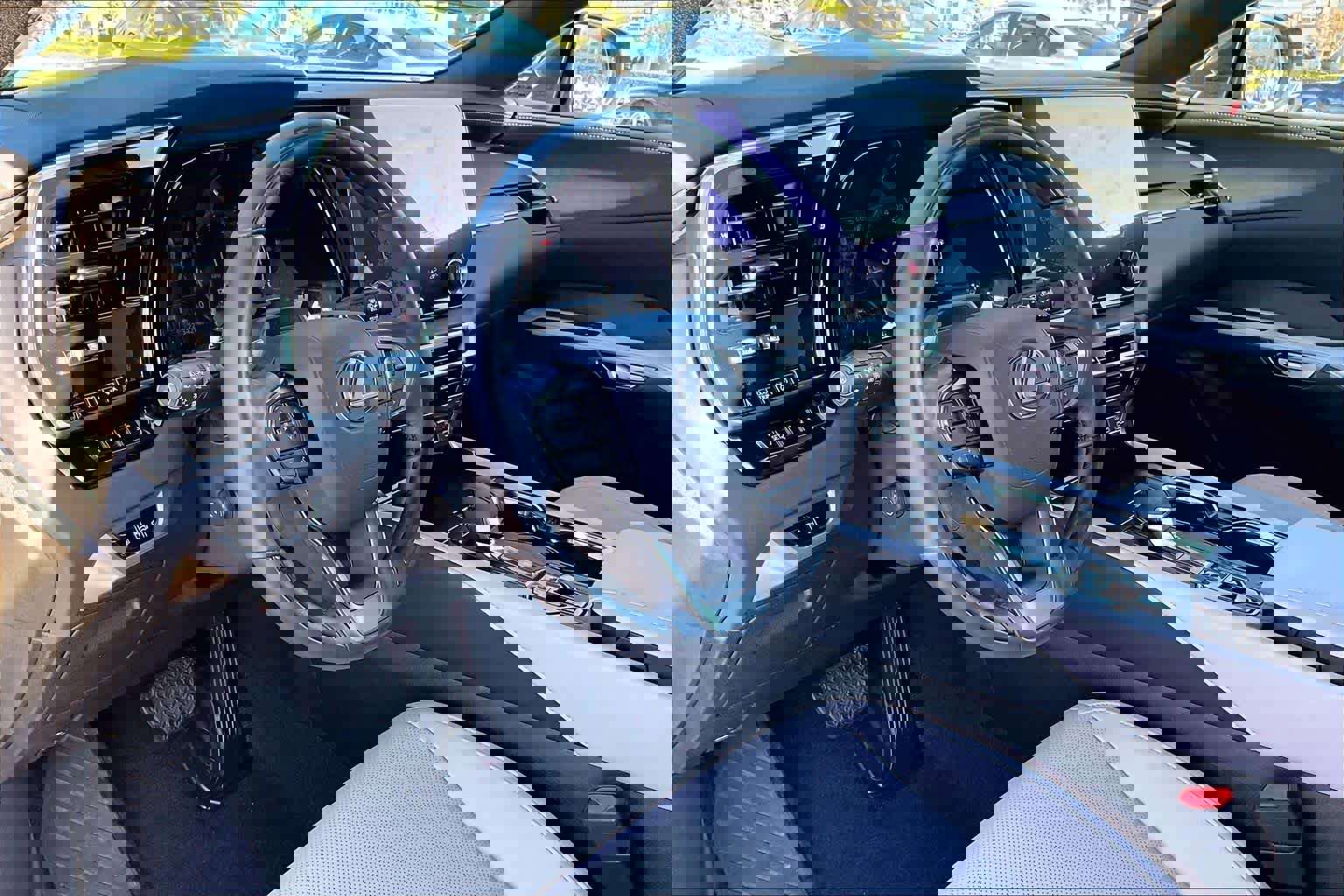 Used 2024 Lexus RX 350 Premium w/ Convenience Package image 16