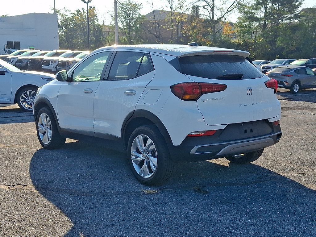 Used 2025 Buick Encore GX Preferred AWD/4WD image 4