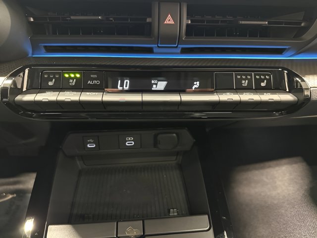 Used 2026 Toyota Prius Limited w/ Limited Premium Package AWD/4WD image 25