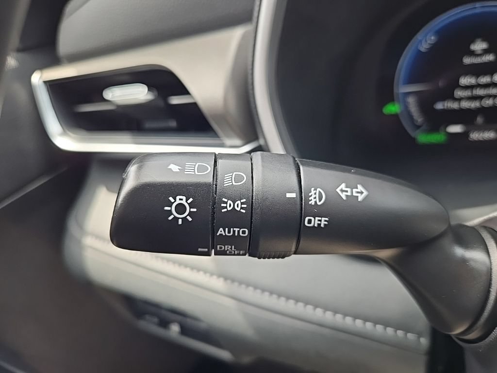 Used 2025 Toyota Highlander Limited AWD/4WD image 21