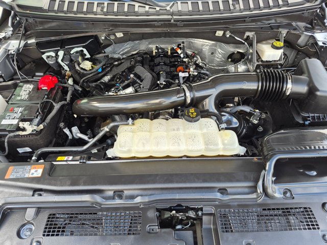 Used 2024 Ford Expedition XLT RWD image 25