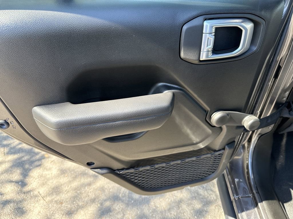 Used 2024 Jeep Gladiator Sport image 36