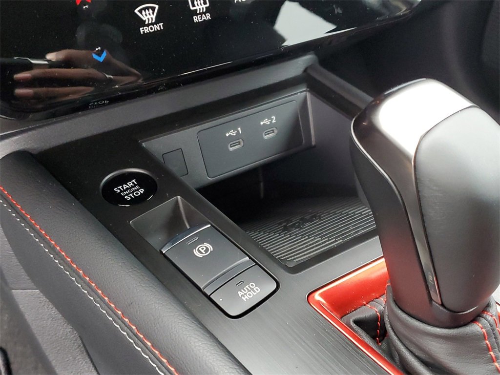 Used 2025 Nissan Kicks SR image 24