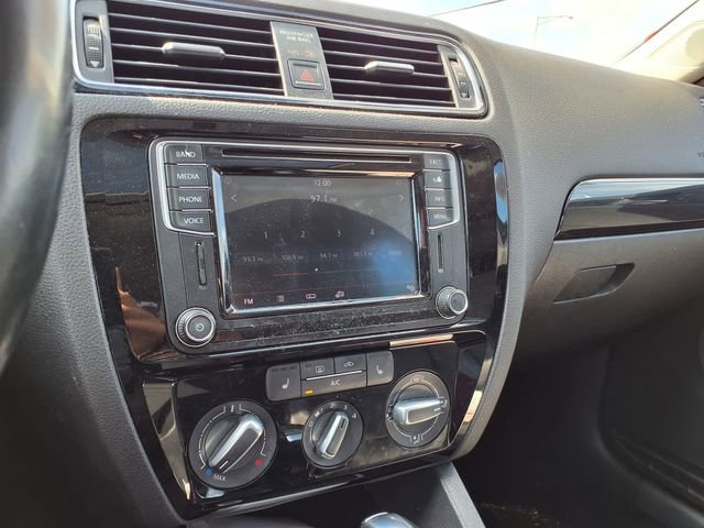 Used 2016 Volkswagen Jetta SEL FWD image 26