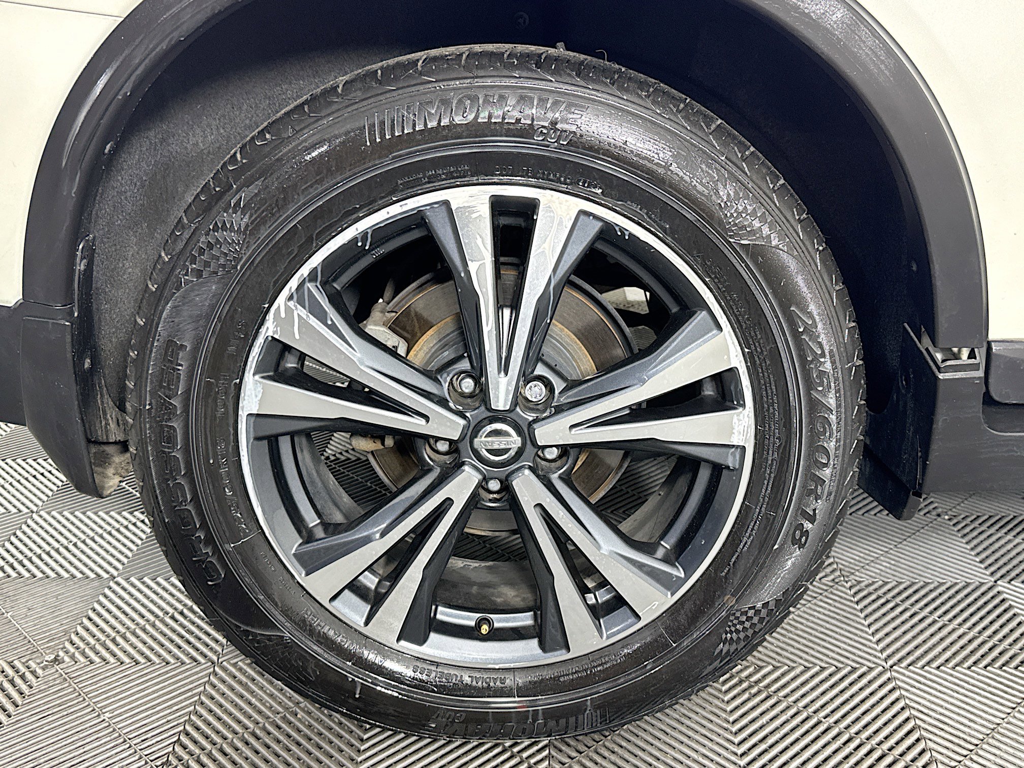 Used 2017 Nissan Rogue SL image 32