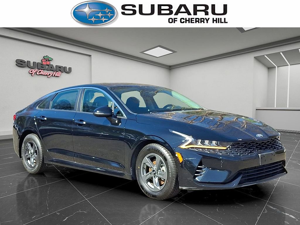 Used 2021 Kia K5 LX image 1