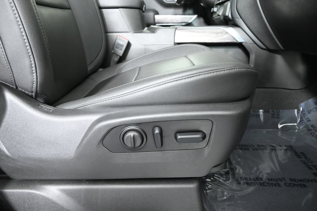 Used 2021 Chevrolet Silverado 1500 LTZ w/ Safety Package II AWD/4WD image 15