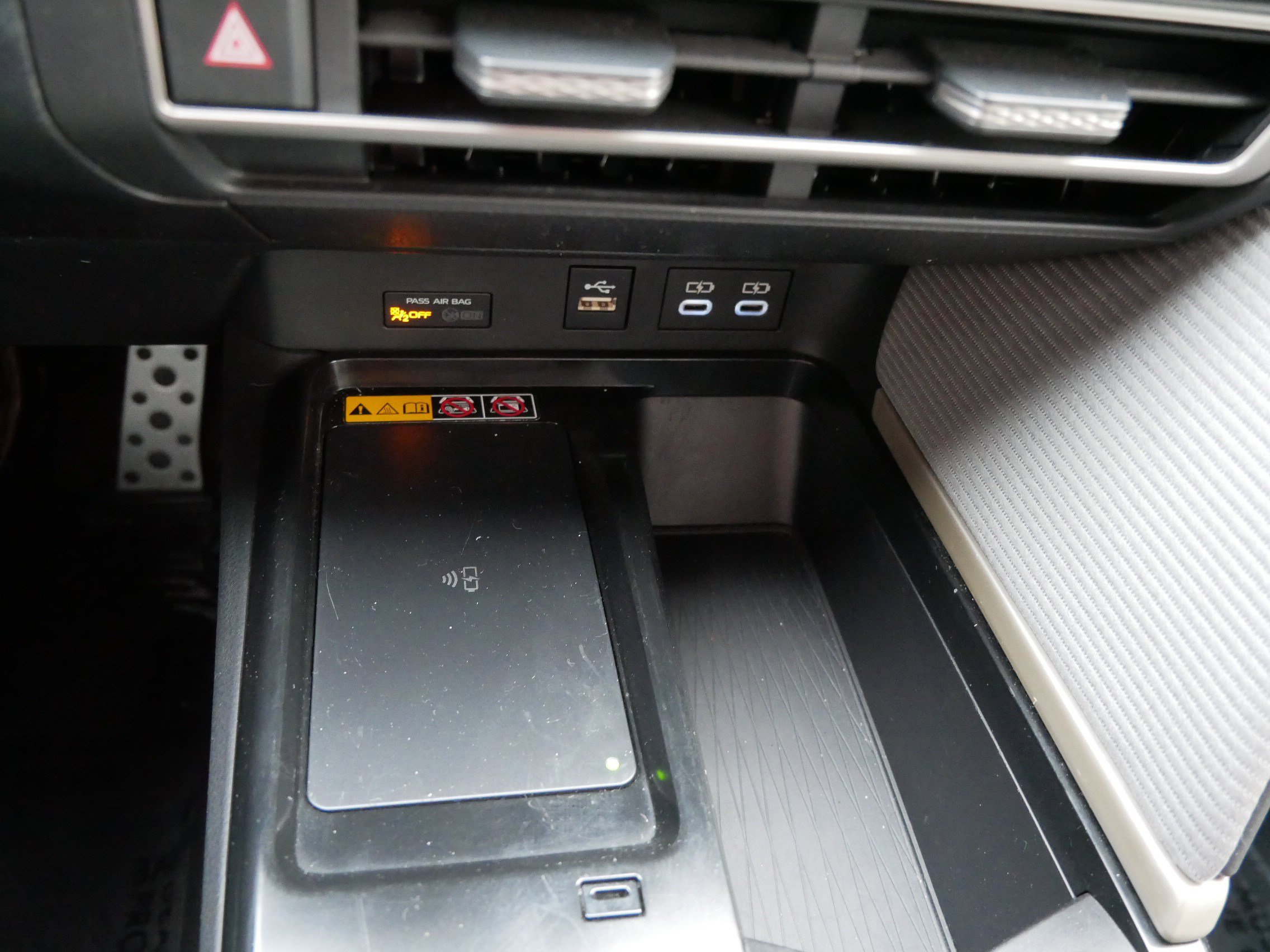 Certified 2025 Toyota Camry SE w/ Convenience Package image 32