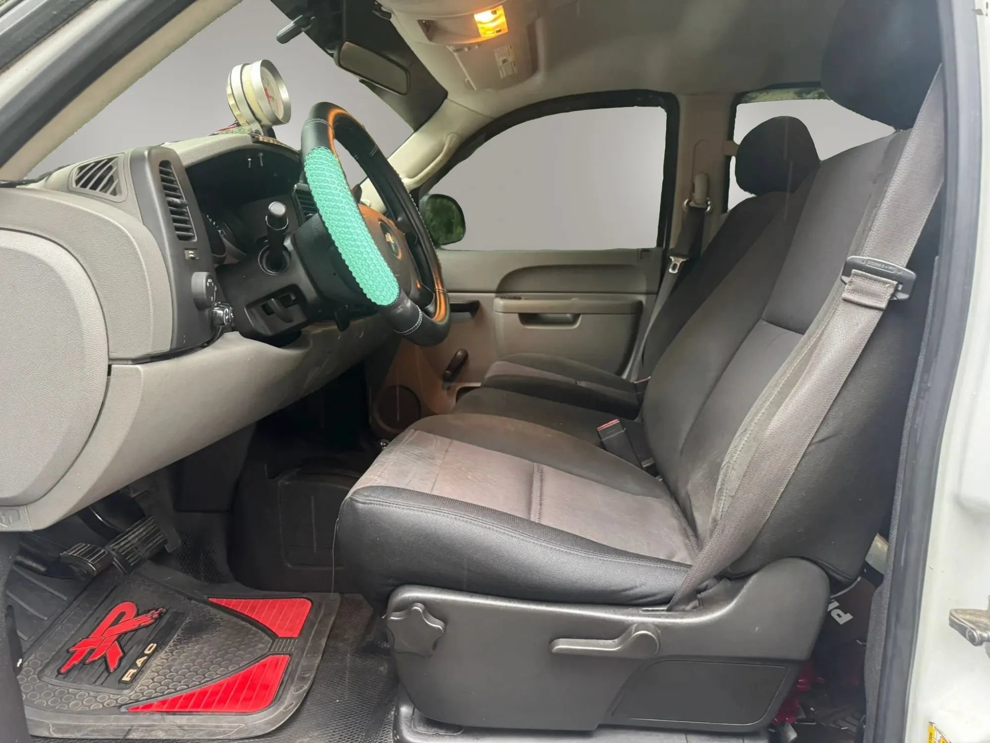 Used 2013 Chevrolet Silverado 1500 W/T AWD/4WD image 15