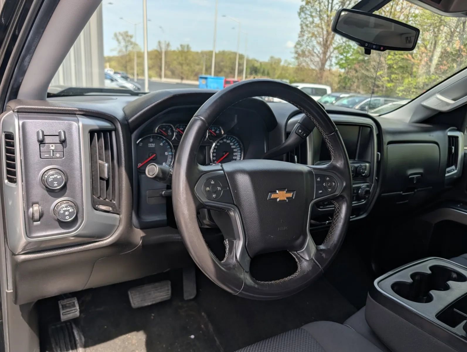 Used 2017 Chevrolet Silverado 1500 LT w/ All Star Edition AWD/4WD image 7