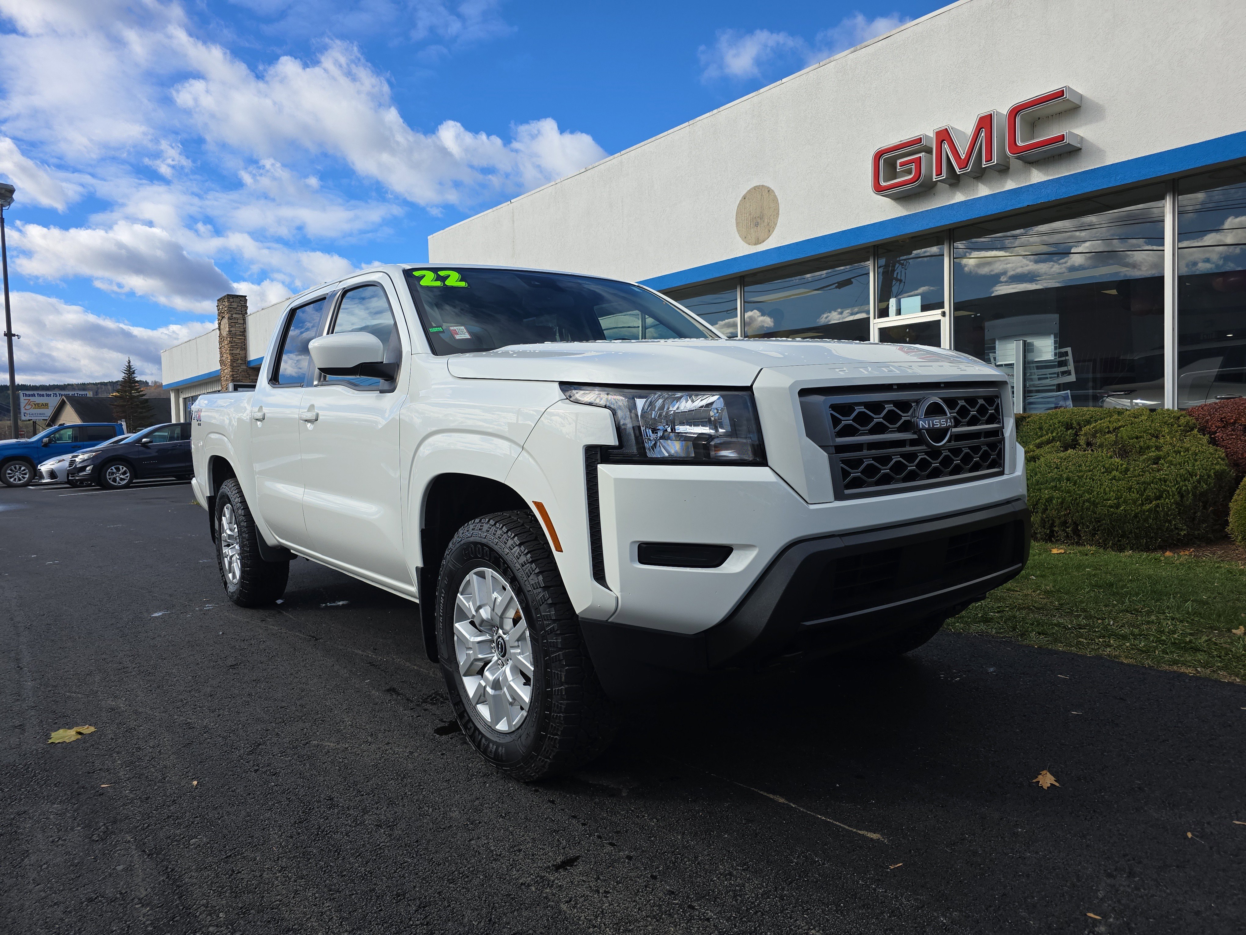 Used 2022 Nissan Frontier SV