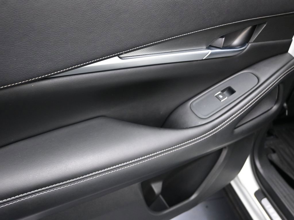 Used 2023 INFINITI QX60 Luxe w/ Cargo Package FWD image 16