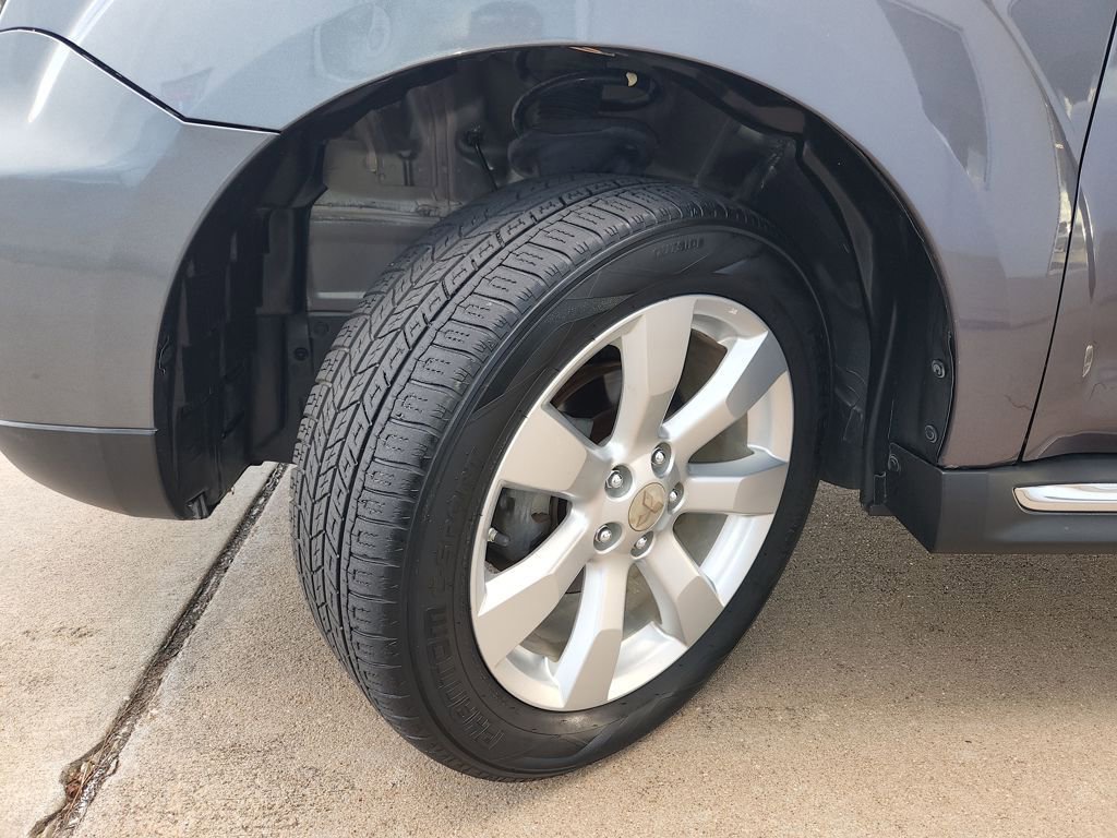 Used 2010 Mitsubishi Outlander XLS image 30