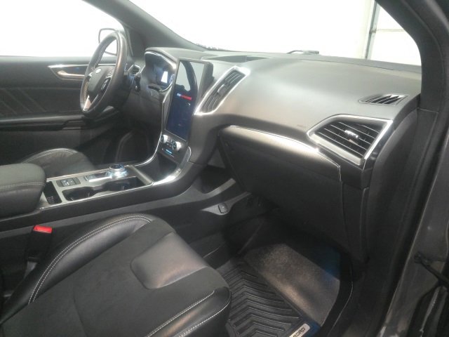 Used 2021 Ford Edge ST w/ Equipment Group 401A image 4