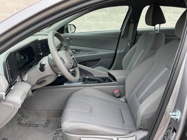 Certified 2024 Hyundai Elantra SE FWD image 15