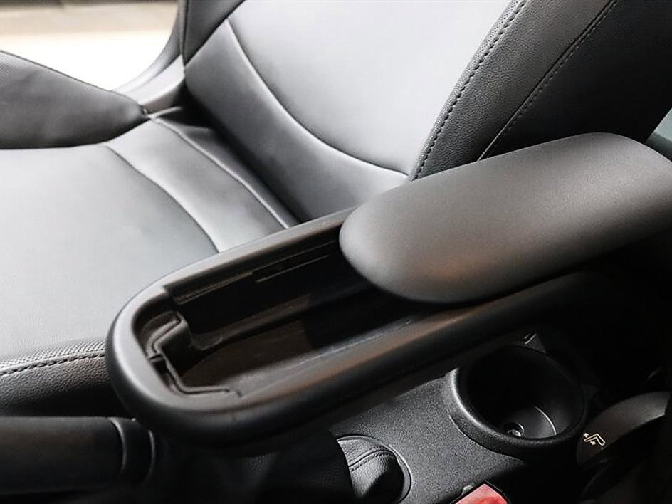 Used 2013 MINI Cooper S FWD image 25