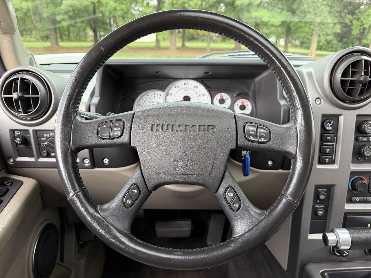 Used 2003 HUMMER H2 w/ Preferred Equipment Group AWD/4WD image 18