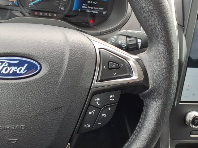 Certified 2024 Ford Edge Titanium AWD/4WD image 19