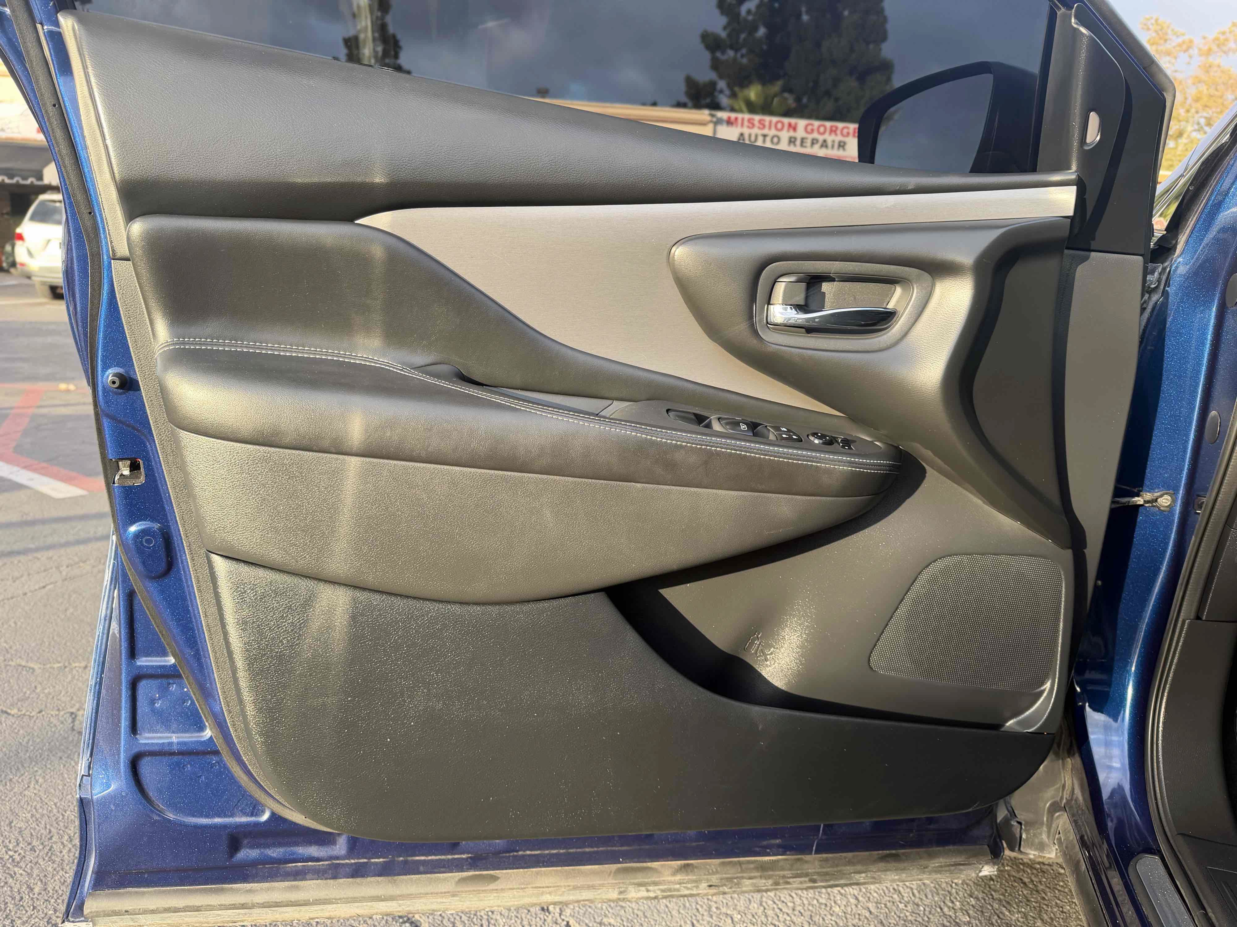 Used 2020 Nissan Murano S w/ Technology Package FWD image 18