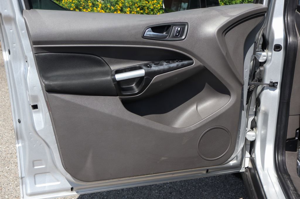 Used 2019 Ford Transit Connect XLT image 16