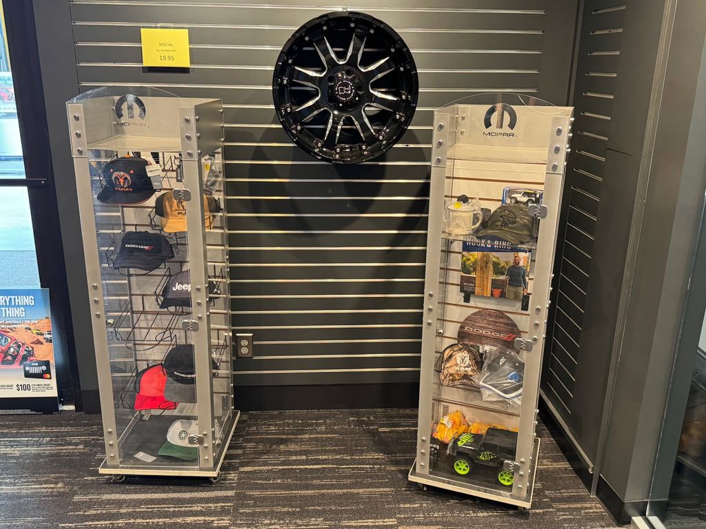 Used 2021 Chevrolet Colorado W/T w/ Custom Special Edition image 6