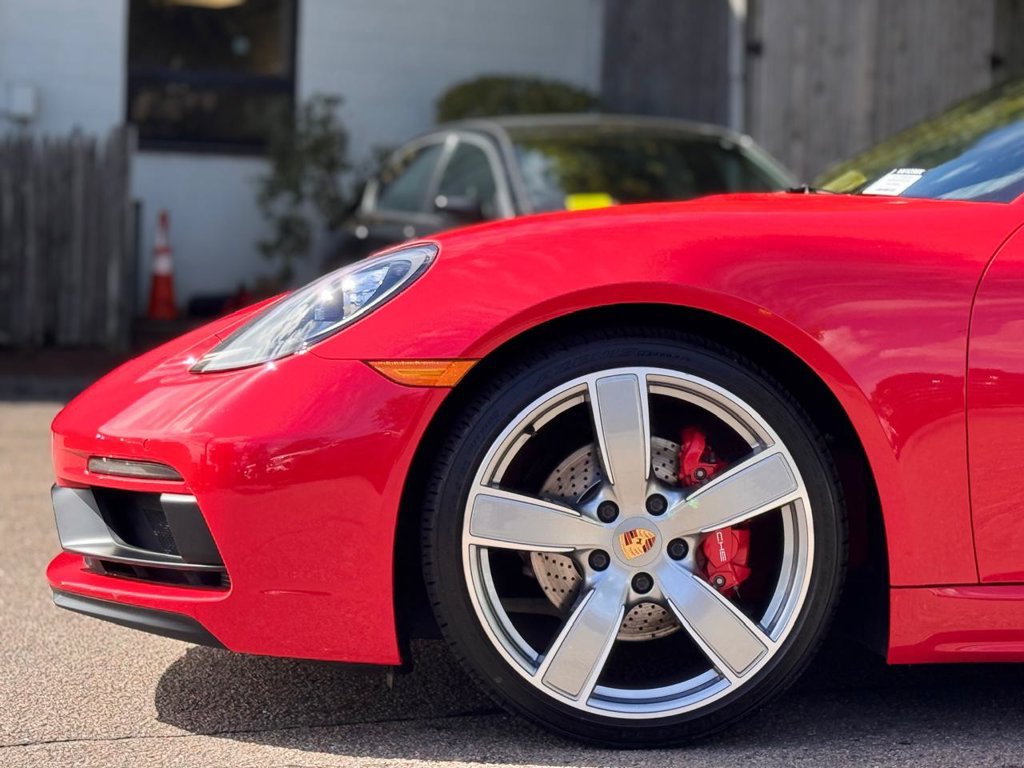 Used 2019 Porsche 718 Boxster GTS RWD image 12
