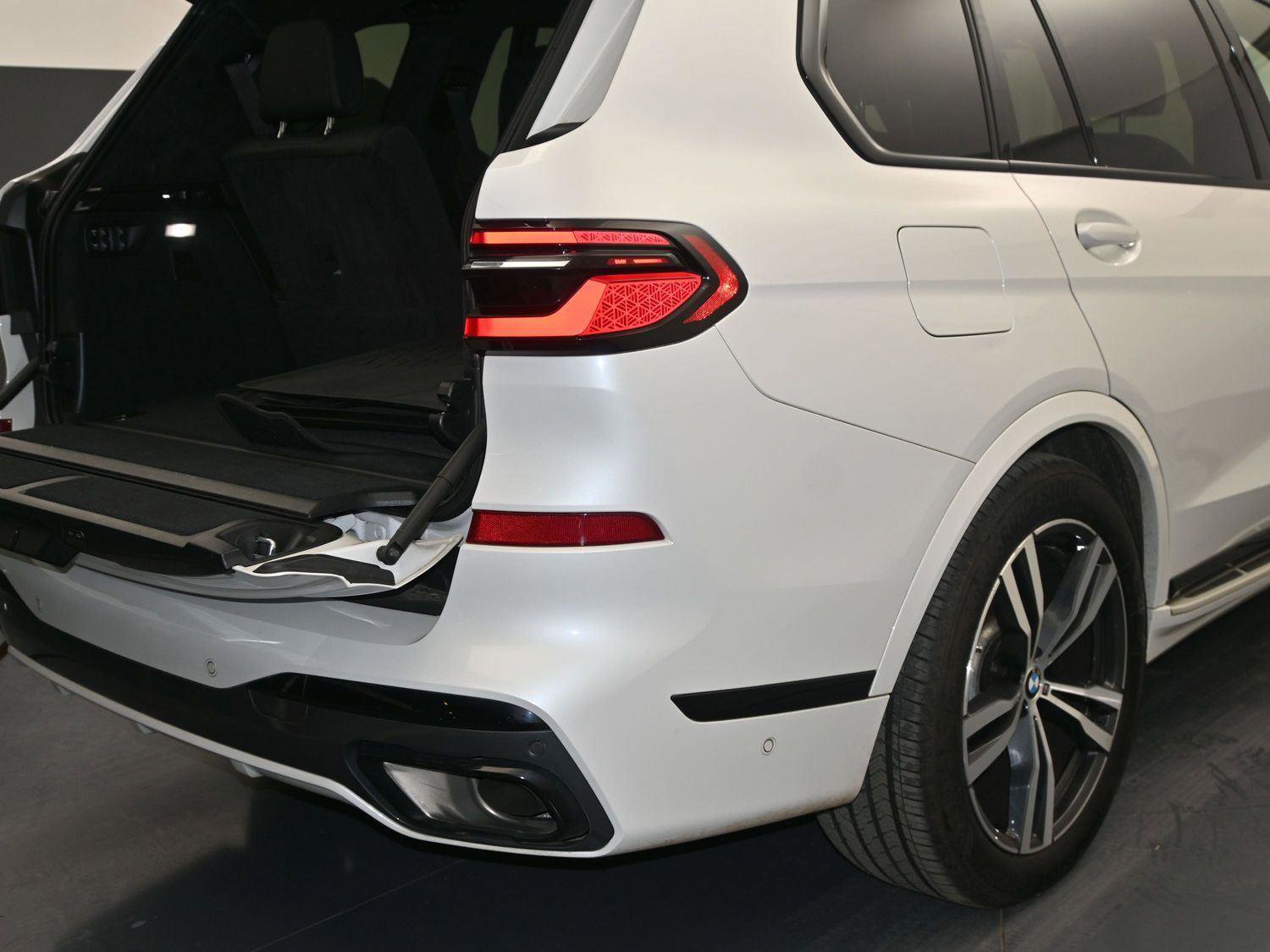 Used 2023 BMW X7 xDrive40i w/ Executive Package image 25