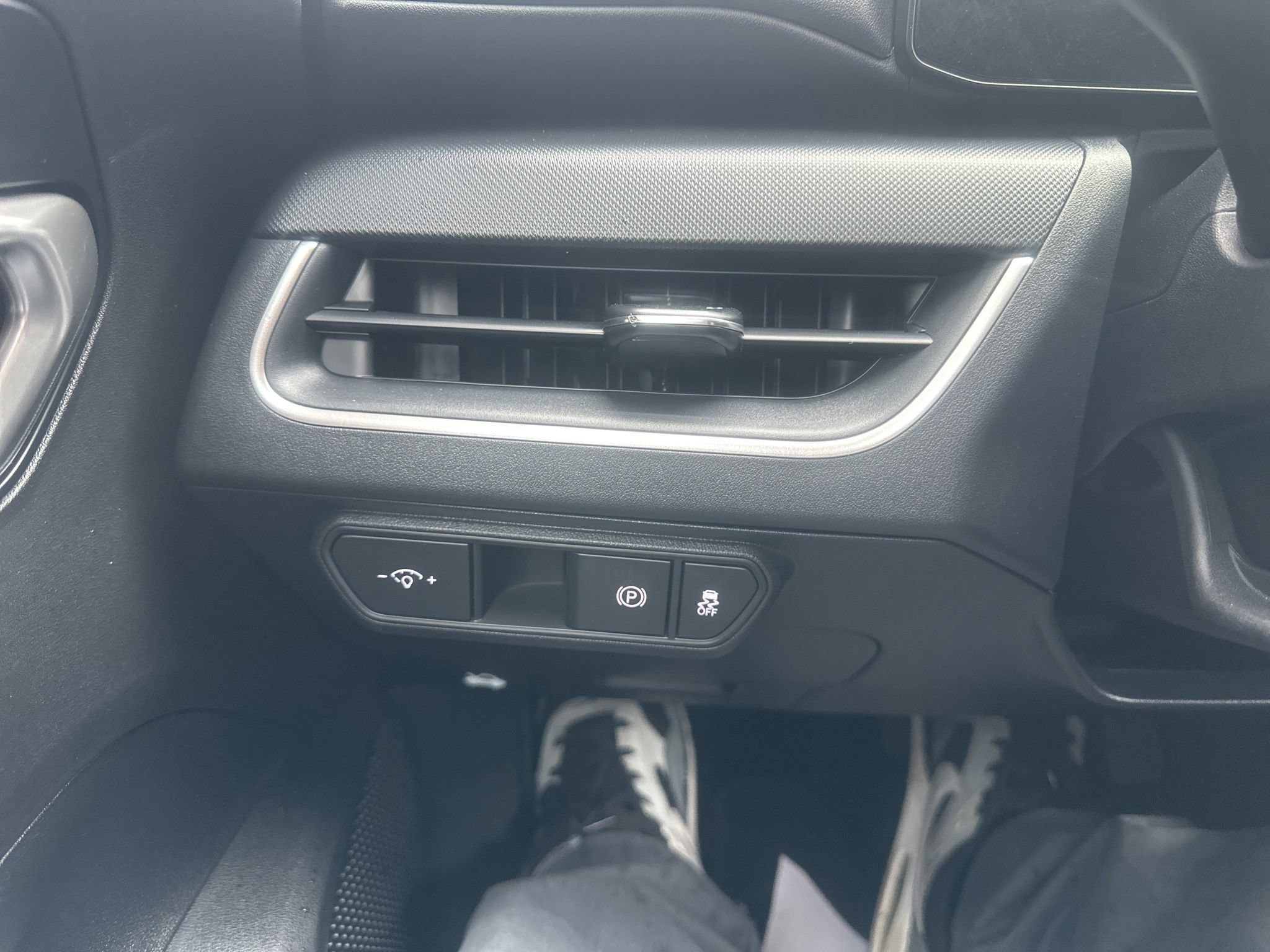 Used 2025 Kia K4 FWD image 22