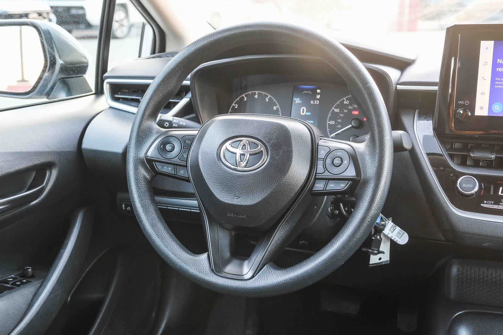 Used 2024 Toyota Corolla LE FWD image 17