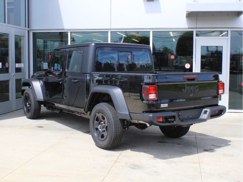 New 2026 Jeep Gladiator Sport AWD/4WD image 8