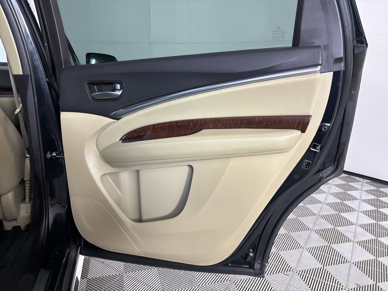 Used 2020 Acura MDX FWD image 28