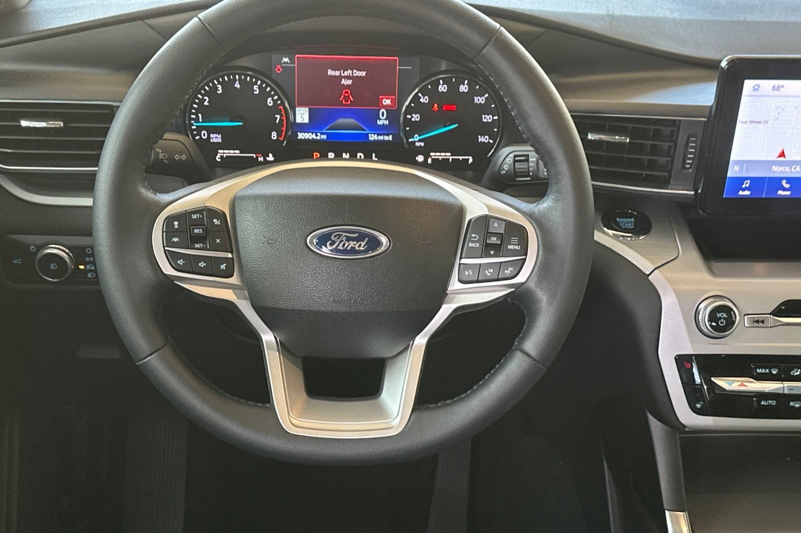 Used 2023 Ford Explorer XLT w/ Equipment Group 202A RWD image 14