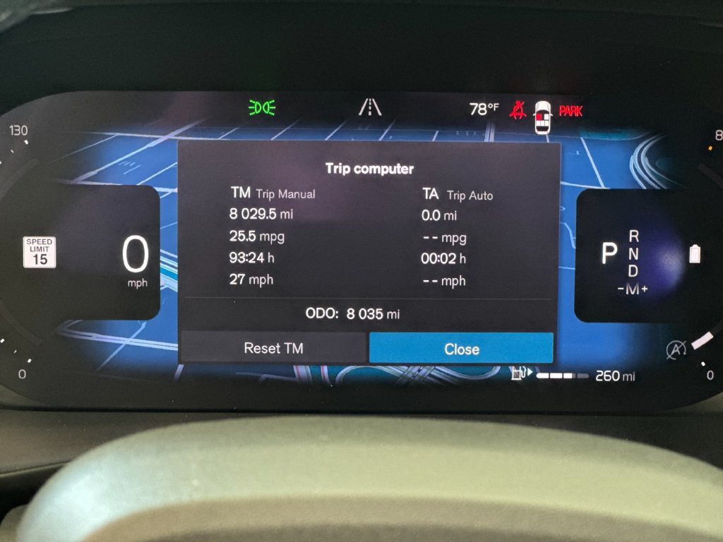Certified 2024 Volvo XC40 B5 Ultimate w/ Protection Package Premier AWD/4WD image 27