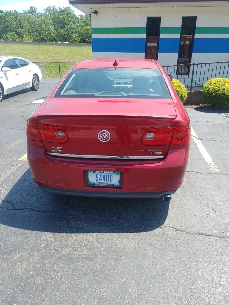 Used 2010 Buick Lucerne CXL w/ Driver Confidence Package FWD image 5