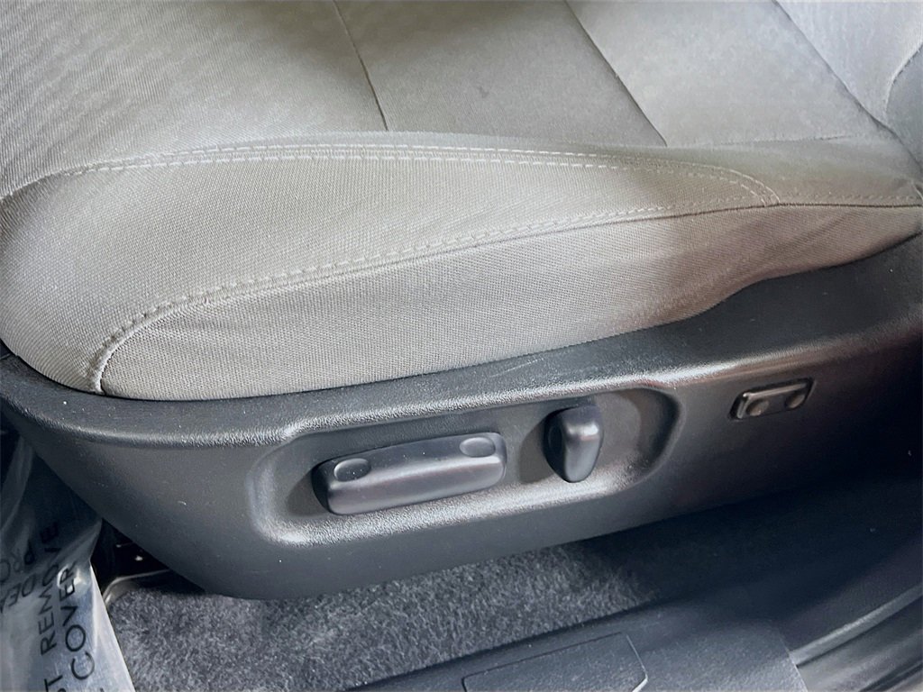 Certified 2021 Toyota Tacoma SR5 image 18