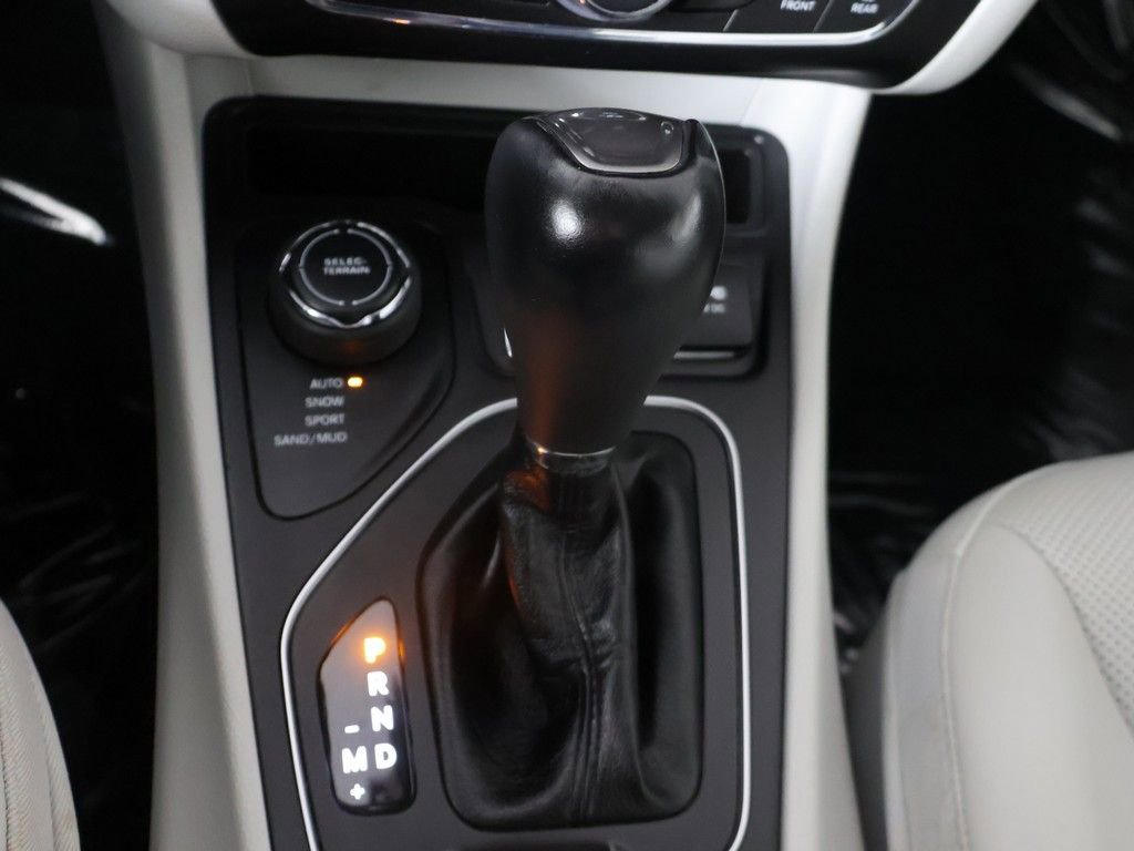 Used 2021 Jeep Cherokee Latitude Lux AWD/4WD image 42