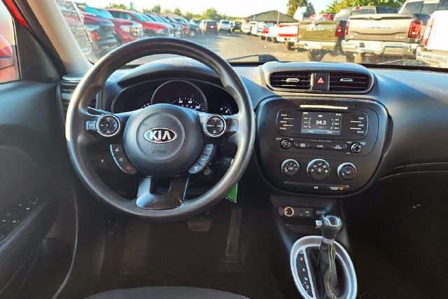 Used 2016 Kia Soul + FWD image 6