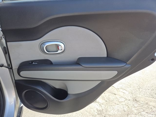 Used 2017 Kia Soul + FWD image 20