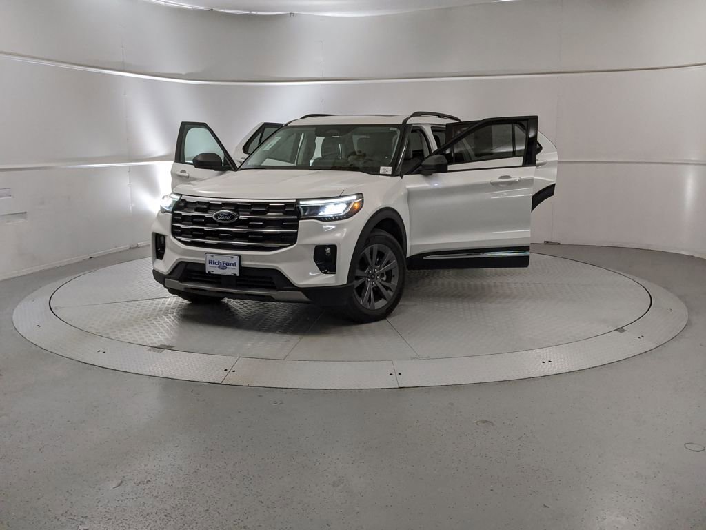 New 2025 Ford Explorer Active w/ Active Comfort Package image 12