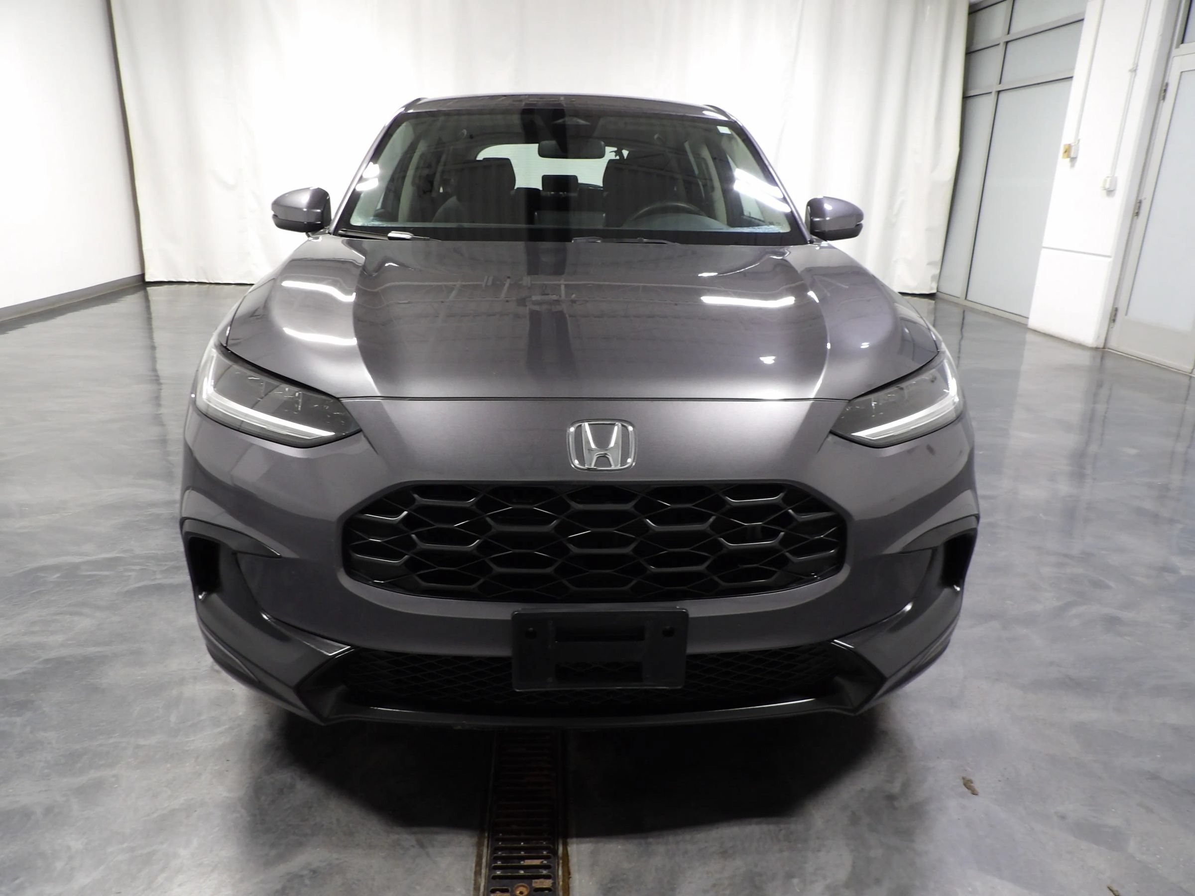 Used 2025 Honda HR-V LX image 2