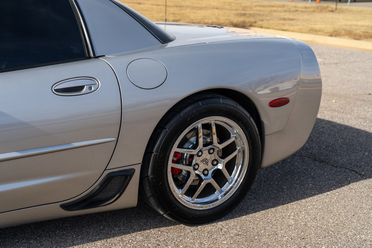 Used 2004 Chevrolet Corvette Z06 w/ Memory Package image 20
