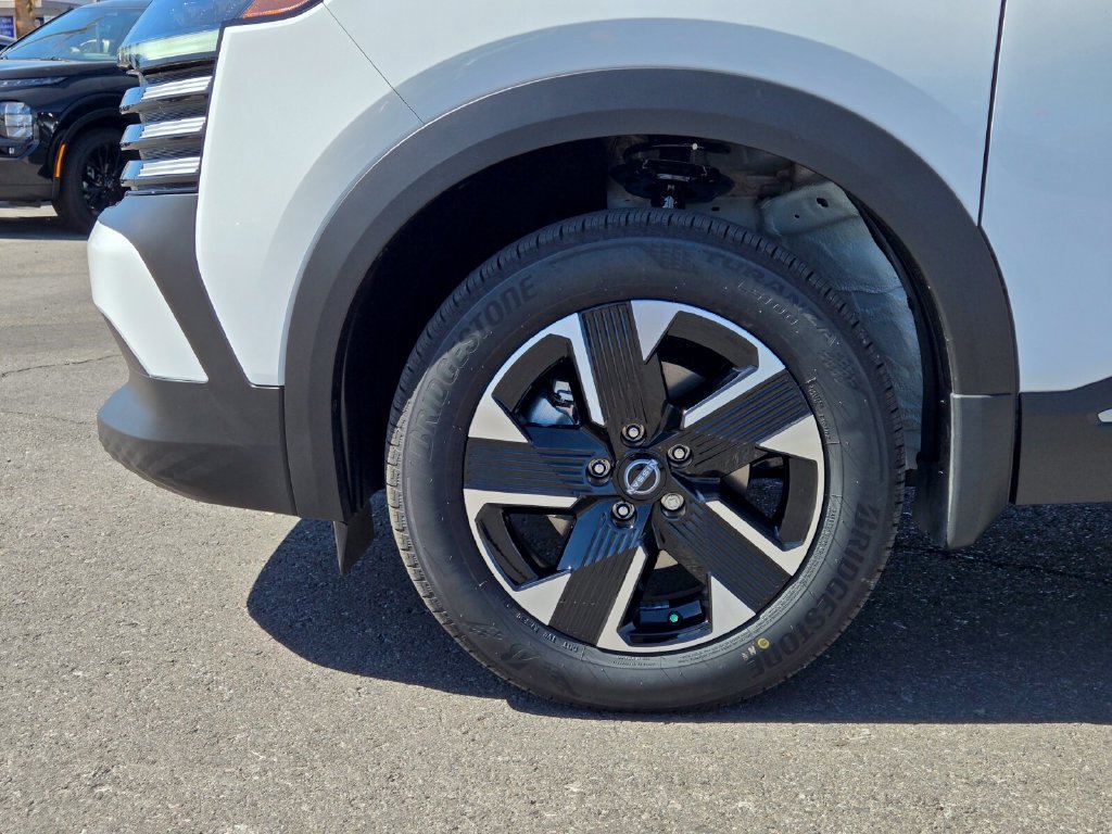 New 2027 Nissan Kicks SV AWD/4WD image 10