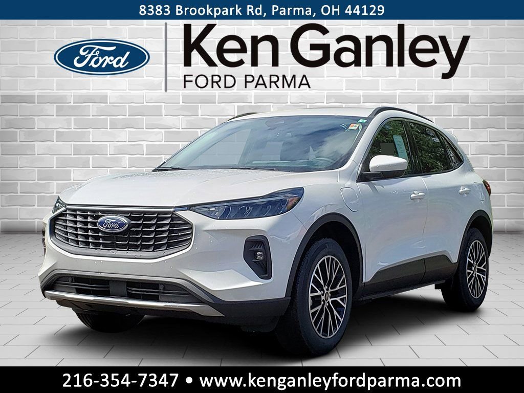 New 2024 Ford Escape SE