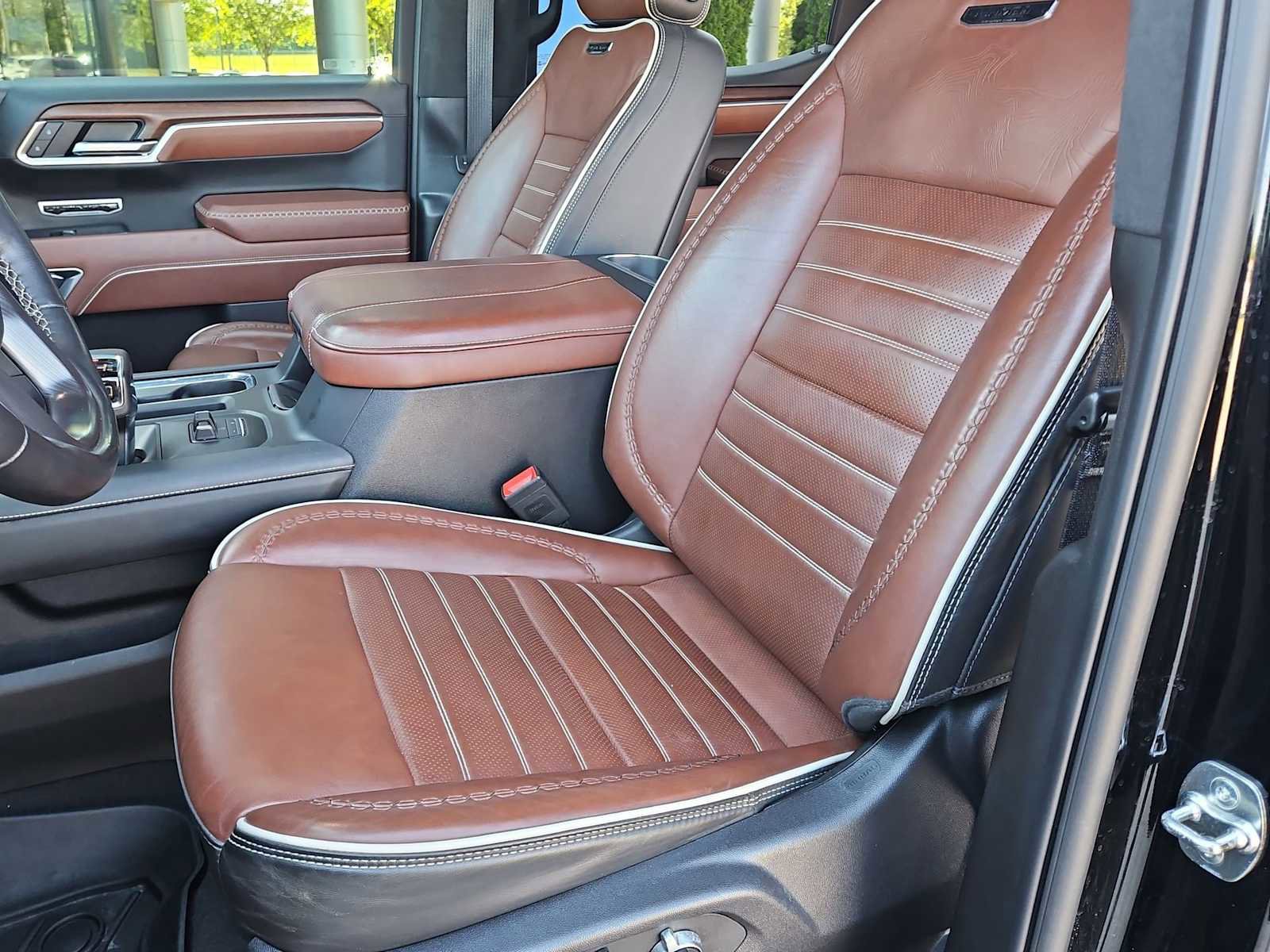 Certified 2025 GMC Sierra 1500 Denali Ultimate AWD/4WD image 17