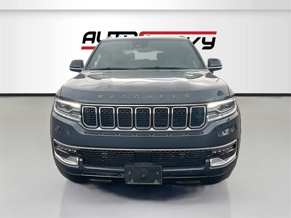 Used 2024 Jeep Wagoneer 4WD image 2