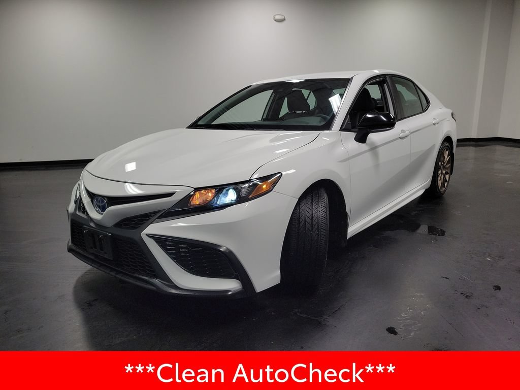Used 2024 Toyota Camry SE FWD image 4