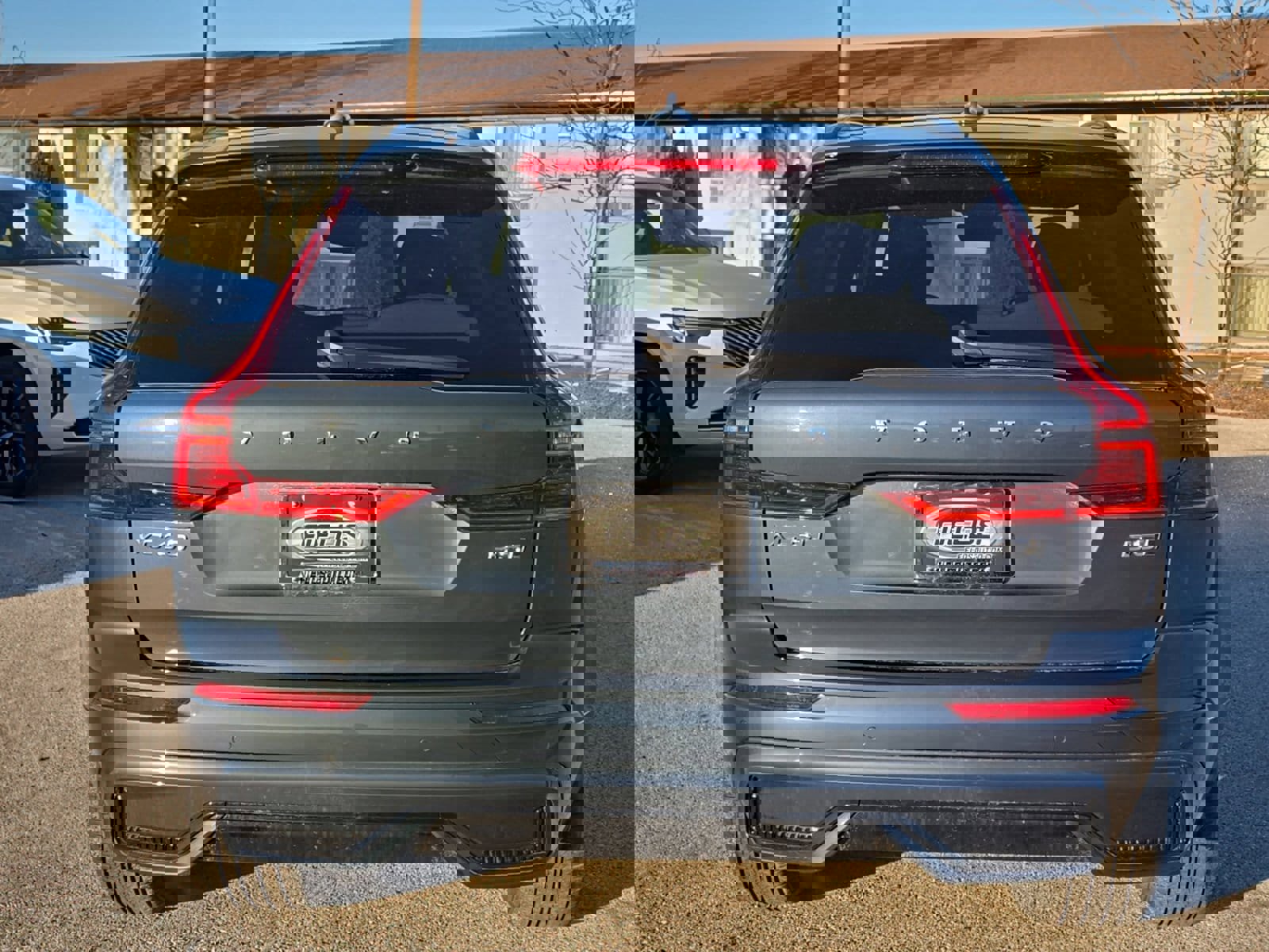 New 2026 Volvo XC60 B5 Core w/ Climate Package image 4