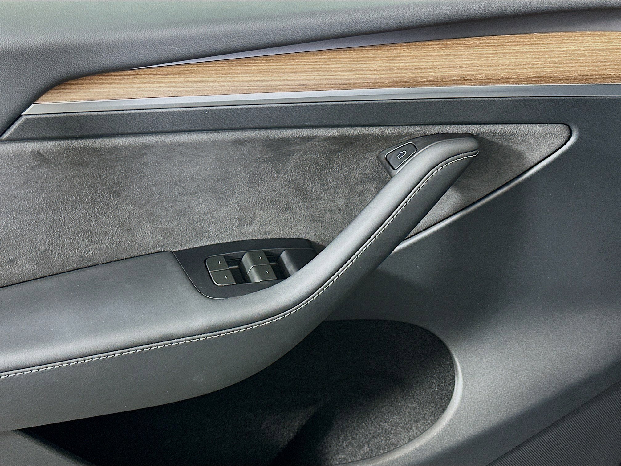 Used 2024 Tesla Model Y Long Range image 15